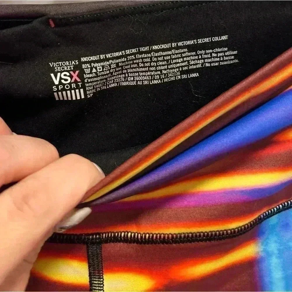 VICTORIAS SECRET SPORT RARE CITY LIGHTS LEGGINGS